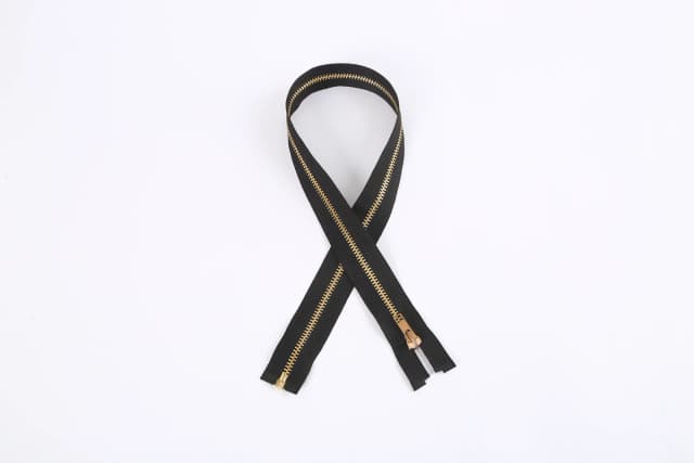 Black Tape with Golden Teeth, Open-End