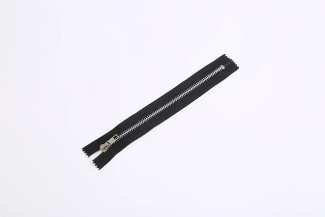 Metal Closed-End Zipper