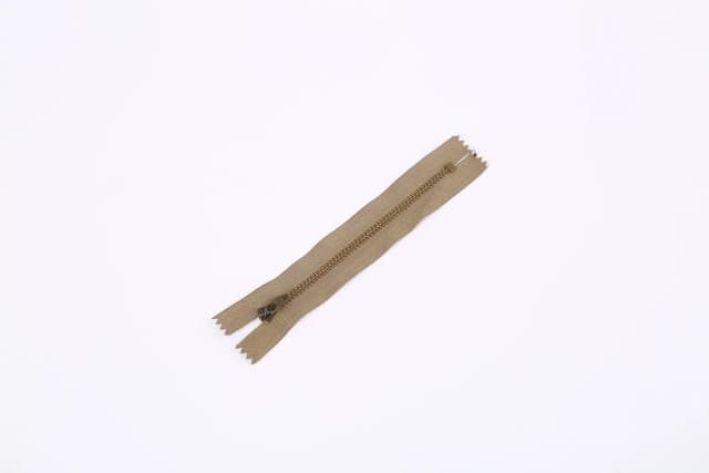 Khaki Tape with Antique Brass Teeth, Closed-End