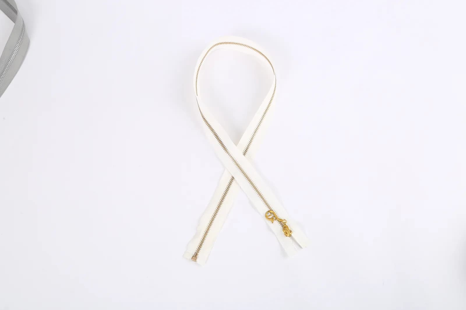 Off-White Tape with Golden Teeth, Open-End